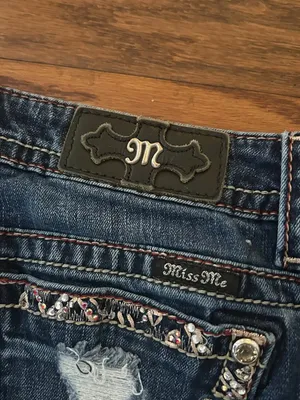 Miss Me Signature Skinny Beaded Sequin Embroidered Jeans Size 29 Y2K thumbnail 11
