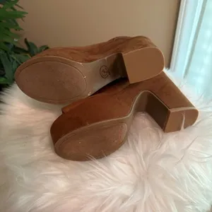 CL by Laundry Brown Suede Heels Size 6 thumbnail 8