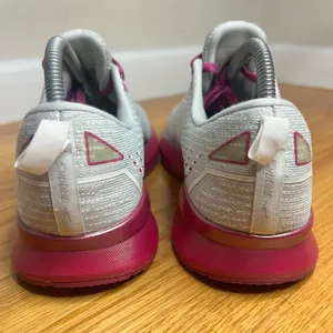 Brooks Levitate 5 “Gray Pink” 1203571B003 9W B NO BOX thumbnail 7