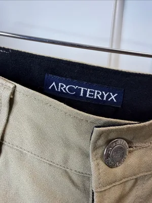 Arc’teryx Women’s Canvas Hiking Utility Trousers Outdoor Khaki 30” x 31” thumbnail 3