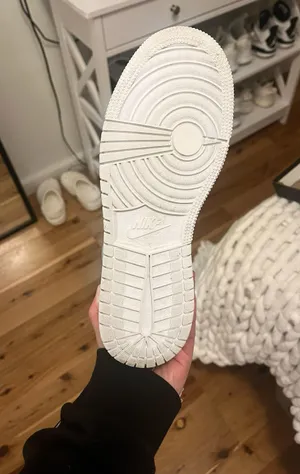 Nike Air Jordan 1 Mid thumbnail 6
