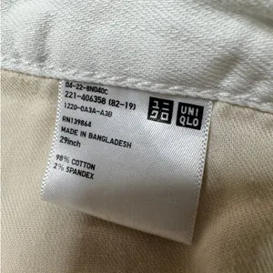 UNIQLO White Denim Bermuda Shorts 29 Coastal Clean Girl Minimalist thumbnail 6