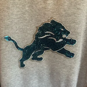 National Football League Detroit Lions sweatshirt! gray sequin glitter bling lions logo! Size Large thumbnail 2