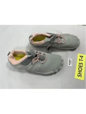 Womans New Sports Gray Running Barefoot Sneakers Size 10.5 Pink Laces thumbnail 2