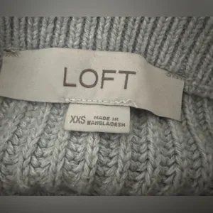 D1 Ann Taylor LOFT‎ Pullover Sweater thumbnail 4
