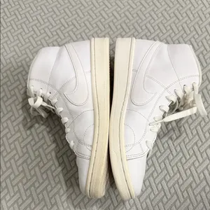 Nike Court Royale 2 Mid Top Triple White Sneakers size 9.5 thumbnail 3