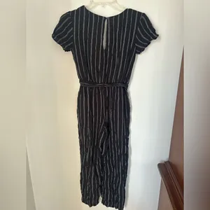 Abercrombie & Fitch Pinstripe Jumpsuit Belted V-Neck Short Sleeve XS Black thumbnail 8