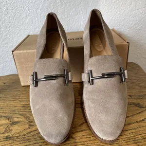 Franco Sarto Women’s Harlow Suede Loafers Beige Size 9M Preppy Office Comfort thumbnail 1