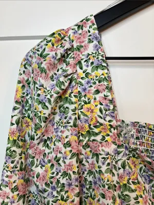 Lulu's Even Sweeter Floral Cropped Blouse with Puff Sleeves - Size Medium thumbnail 7