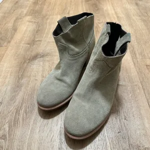 Diba True | Woman's‎ Moon River Taupe Tan Suede Western Ankle Boots, Size 9M thumbnail 2
