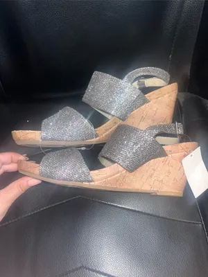 Attention NWT Desirae Sparkle Wedges thumbnail 3