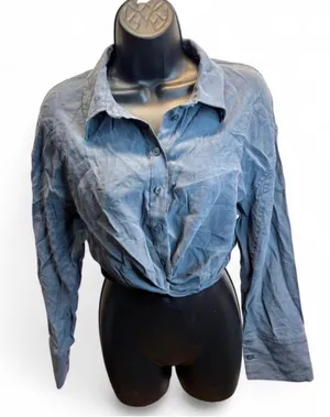 Zara Blue button up shirt with a relaxed fit #preppy #minimalist #officewear thumbnail 1