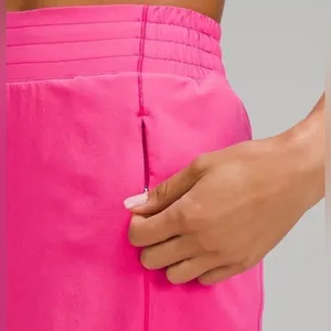 NWT Lululemon Hotty Hot HR Sonic Pink Skirt Size 12 Shorts Underneath thumbnail 3