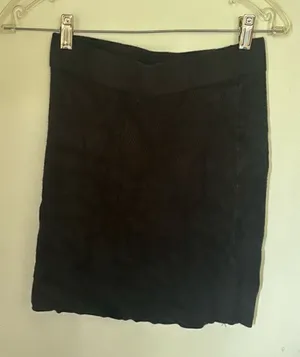 Abercrombie black ribbed pull on elastic waist skirt XS thumbnail 1