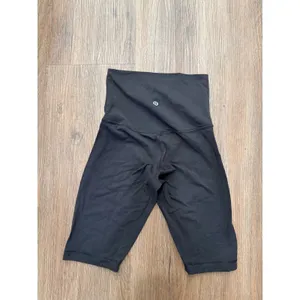 Lululemon Align super high-Rise Short 10" Black Nulu Biker Shorts Womens Size 4 thumbnail 2