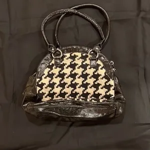 Rampage‎ Houndstooth Wool Purse Black & White thumbnail 2