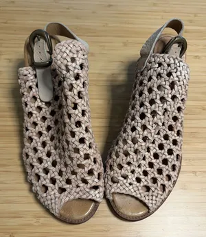 VERACRUZ Sandal Artisans Made in Spain Hive and Honey Sundance 40 thumbnail 1