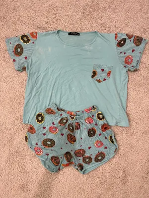Size 2XL (Loose Size S Fit) Retag Light Blue Donut Themed Sleepwear Set thumbnail 1