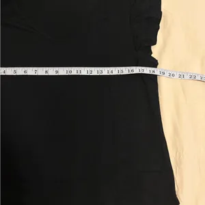 Black V thumbnail 6