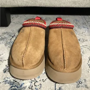 UGG Tazz Platform Slippers in Chestnut thumbnail 4
