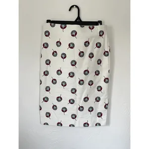 Ann Taylor‎ LOFT Women's Size 2 White Multi-Color Floral Woven Pencil Skirt thumbnail 2