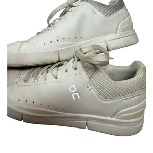 ON The Roger Advantage Women’s 9.5 White thumbnail 3