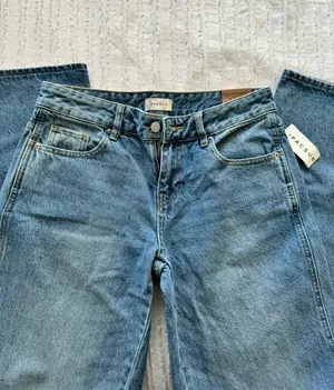 PacSun Casey Astrid Low Rise Baggy Jeans thumbnail 4
