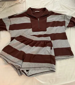 Matching Set Boutique thumbnail 1