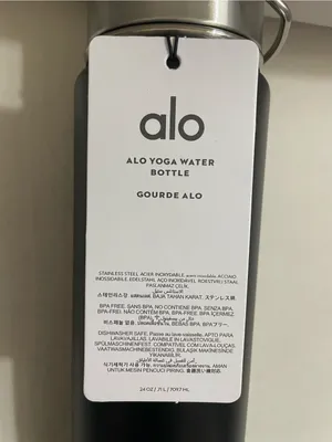 ALO Yoga Black Aluminum Water Bottle with Carry Handle NWT 24oz thumbnail 9