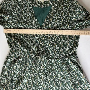 Trovata Birds of Paradise Green Floral Midi Dress‎ Size Small Button Front Boho thumbnail 9