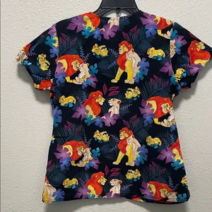 Tooniforms Women's Disney's Lion King Family Pride Print Scrub Top thumbnail 5