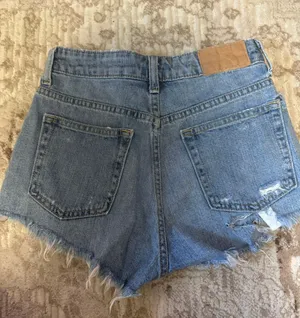 H&M Jean Shorts thumbnail 4