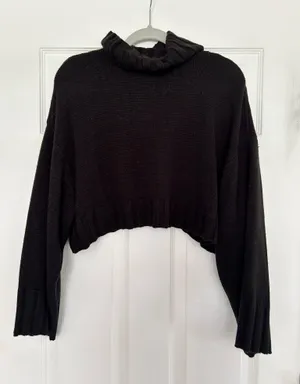 H&M Sweater Cropped thumbnail 1