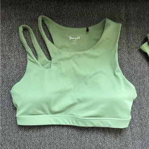 Youngla workout set thumbnail 2