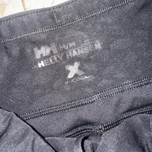 Women's Black Medium Helly Hansen cheetah leggings X-Cool interior drawstring thumbnail 5