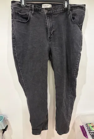 Abercrombie Slim Straight Jeans 90s High-Rise thumbnail 1