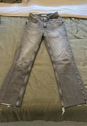 ZARA Jeans thumbnail 1