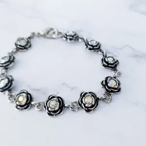 Vintage Premier Designs Clasp Bracelet Flowers with Iridescent Gems thumbnail 4