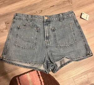 Free people Jean shorts thumbnail 1