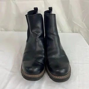 Universal Threads women's black faux leather slip on memory foam Chelsea boots 11 thumbnail 2