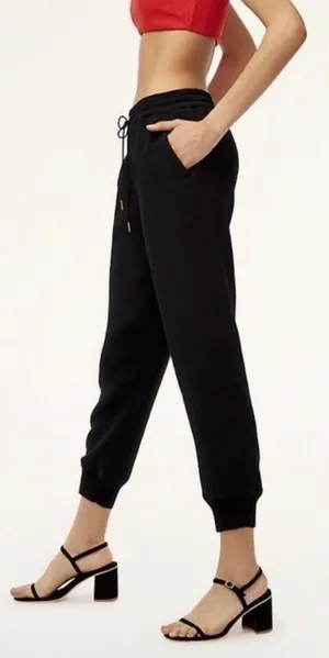 Aritzia Wilfred Buffon Crepe Jogger‎ Pant in Black Size Extra Small thumbnail 1