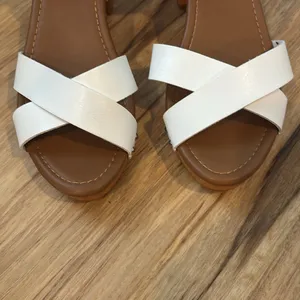 Cushionaire Sandals thumbnail 2