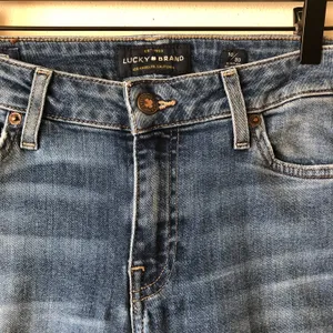 Lucky Brand Lolita Skinny Jeans thumbnail 4
