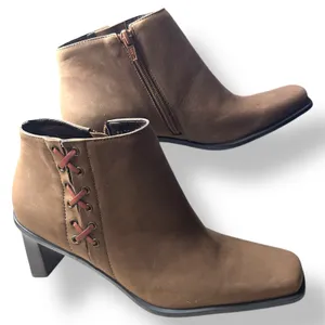 Etienne Aigner Women Ankle Boots 9M Saddle Brown‎ Zip Square Toe Equestrian Chic thumbnail 1