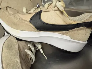 Women’s Nike waffle sneakers size 8.5 thumbnail 7