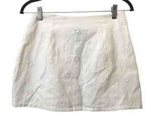 SUMMER AWAY Lenora Eyelet Mini Skirt White‎ NWT Small thumbnail 1