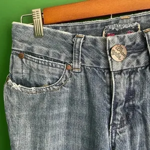 CLEARANCE!!!‎ Wrangler Premium patch Low Rise Jeans Size 3 EUC! thumbnail 3