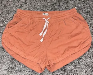 Billabong shorts thumbnail 1