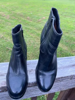 Frye Regina Wedge Pointed Toe Side Zip Western Leather Ankle Bootie size 7 thumbnail 3