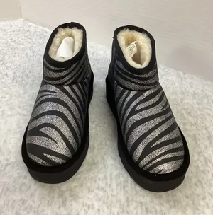COMFY Silver Zebra Print‎ Metallic Leather Platform Ankle Boots 7M Size 7 thumbnail 1